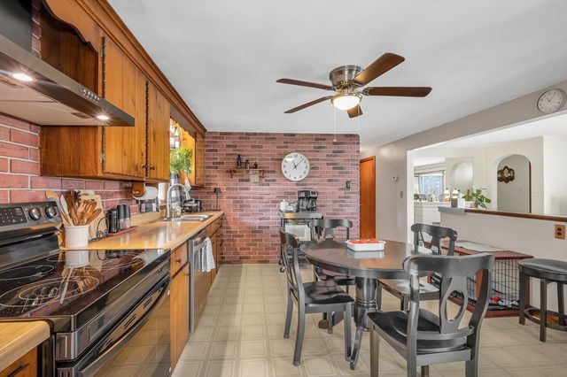41 Alma Street, Lowell, MA 01854