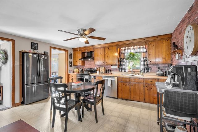 41 Alma Street, Lowell, MA 01854