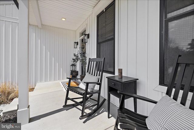 122 N LAKE DR, Stevensville, MD 21666