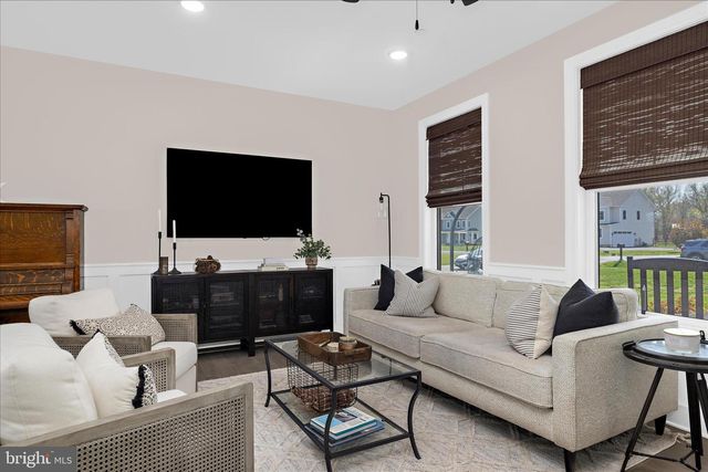 122 N LAKE DR, Stevensville, MD 21666