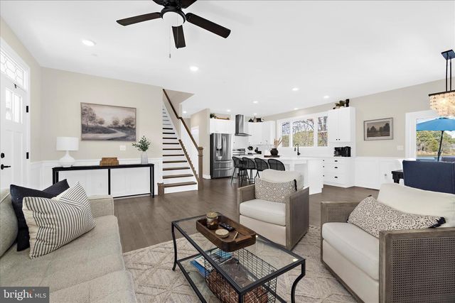 122 N LAKE DR, Stevensville, MD 21666