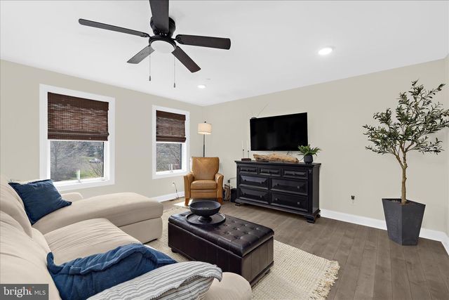 122 N LAKE DR, Stevensville, MD 21666