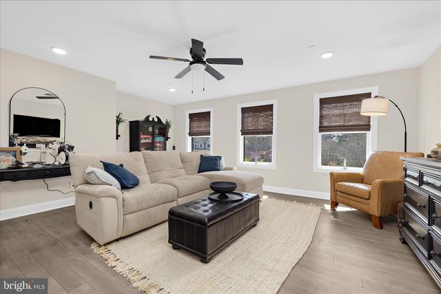 122 N LAKE DR, Stevensville, MD 21666