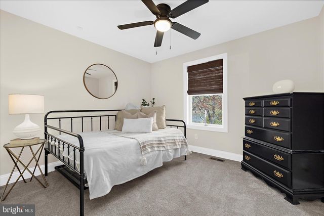 122 N LAKE DR, Stevensville, MD 21666