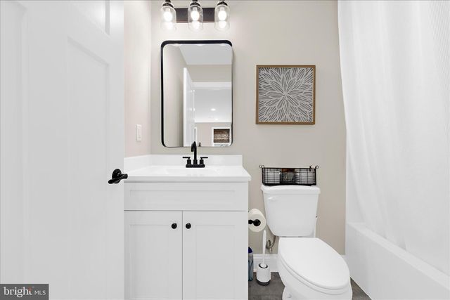 122 N LAKE DR, Stevensville, MD 21666