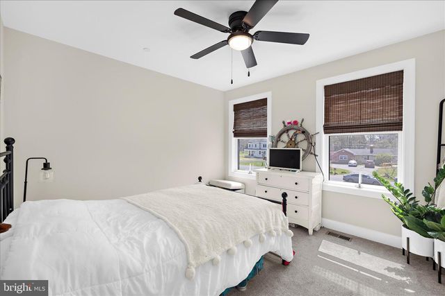 122 N LAKE DR, Stevensville, MD 21666