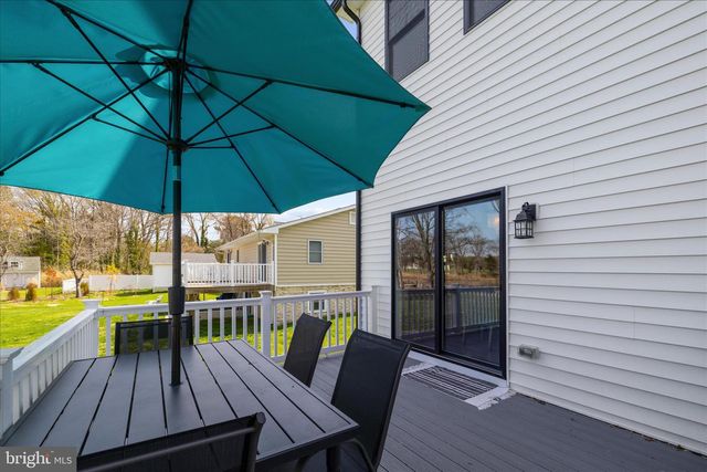 122 N LAKE DR, Stevensville, MD 21666