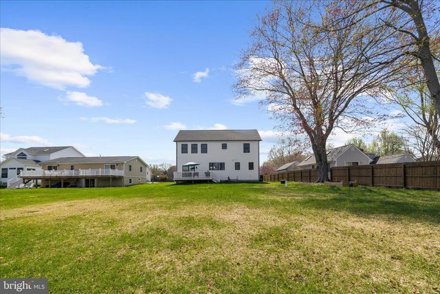 122 N LAKE DR, Stevensville, MD 21666