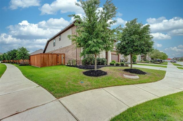 11730 Twin Creeks Hill Drive, Cypress, TX 77433