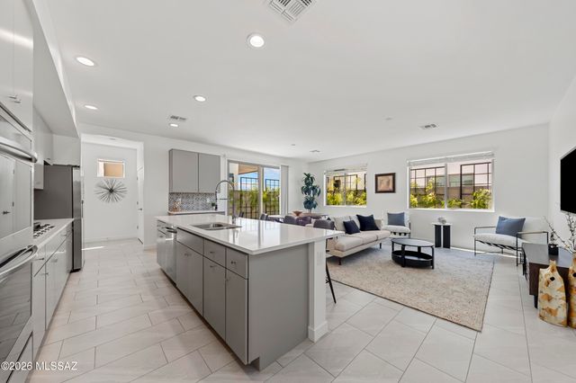 1244 E Fimbres Street, Tucson, AZ 85713