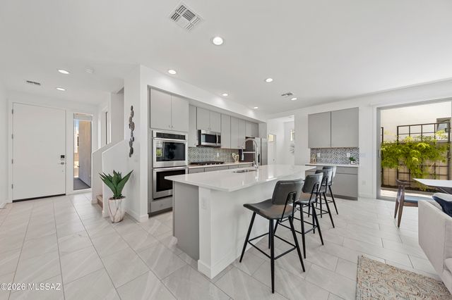 1244 E Fimbres Street, Tucson, AZ 85713