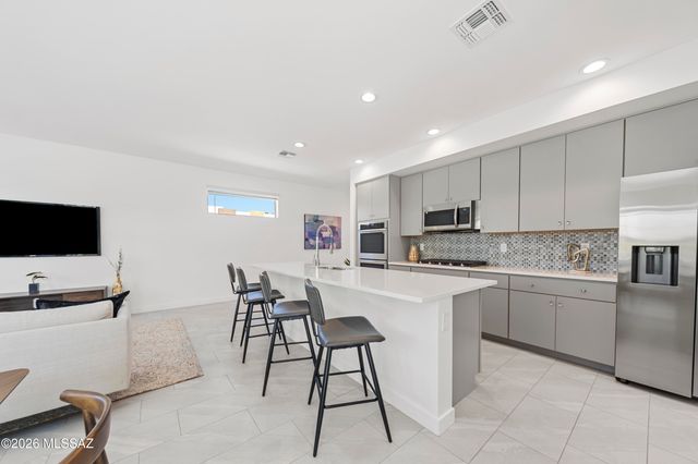 1244 E Fimbres Street, Tucson, AZ 85713