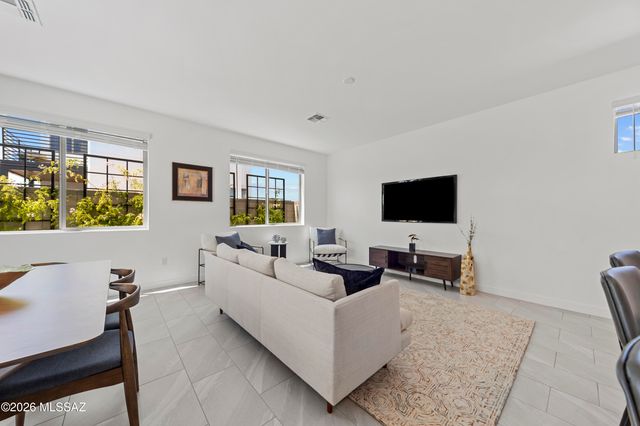 1244 E Fimbres Street, Tucson, AZ 85713