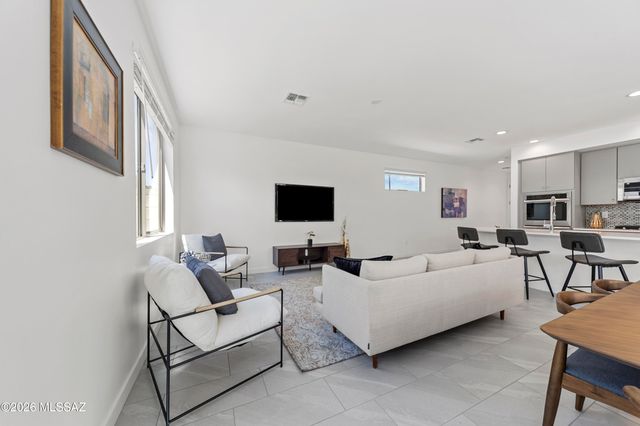1244 E Fimbres Street, Tucson, AZ 85713