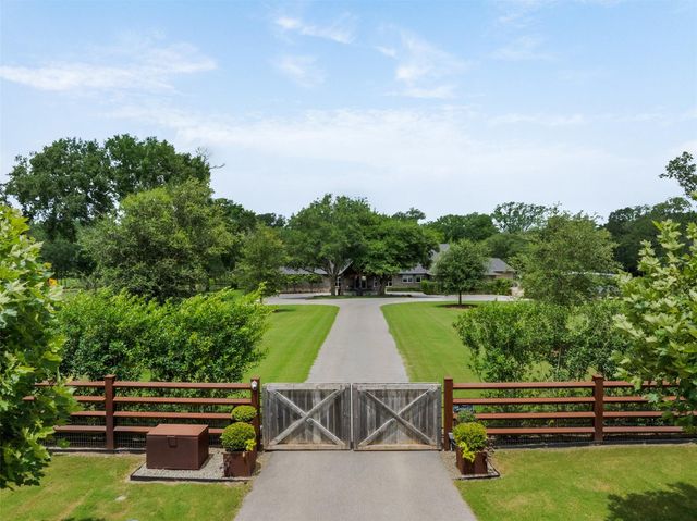 7521 Schoenau Road, Brenham, TX 77833