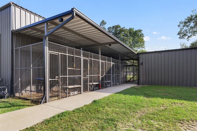 7521 Schoenau Road, Brenham, TX 77833
