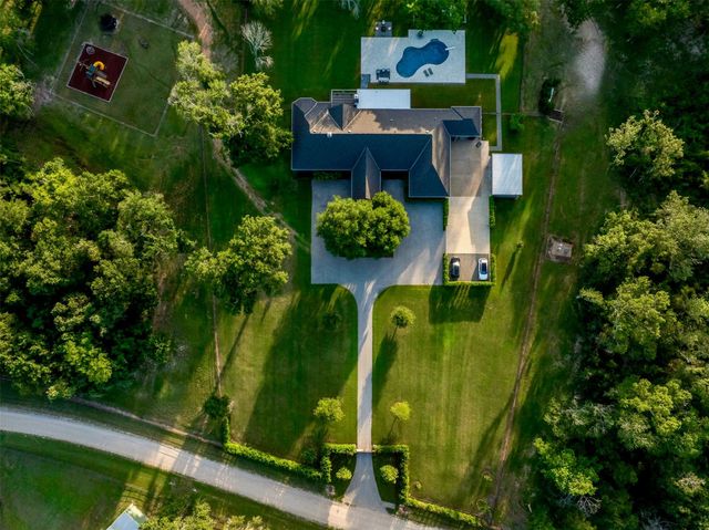 7521 Schoenau Road, Brenham, TX 77833