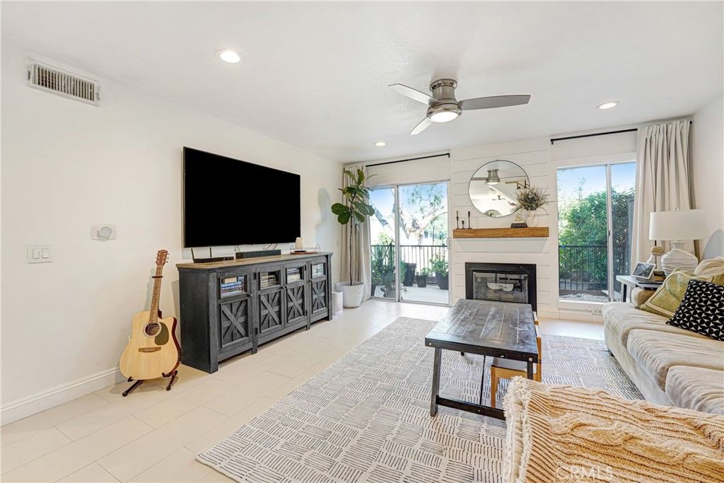 11621 Tampa Avenue 194, Porter Ranch, CA 91326 — exterior
