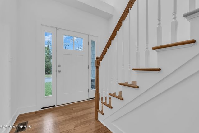 37 Pennsylvania Avenue, Waretown, NJ 08758