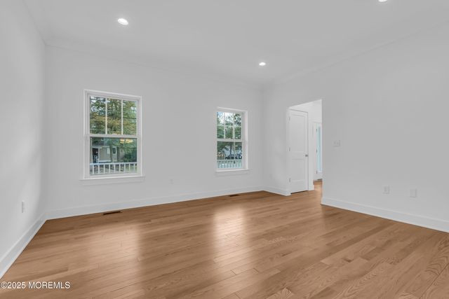 37 Pennsylvania Avenue, Waretown, NJ 08758