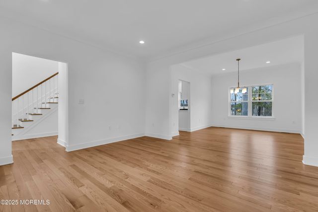 37 Pennsylvania Avenue, Waretown, NJ 08758