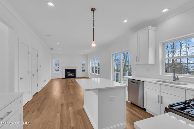 37 Pennsylvania Avenue, Waretown, NJ 08758