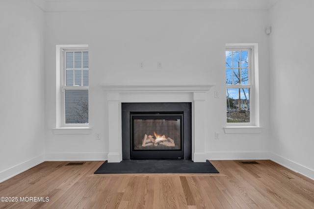 37 Pennsylvania Avenue, Waretown, NJ 08758