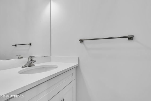 37 Pennsylvania Avenue, Waretown, NJ 08758