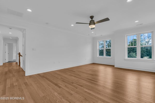 37 Pennsylvania Avenue, Waretown, NJ 08758