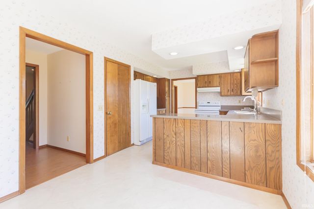 3909 W Thornburg Drive, Muncie, IN 47304