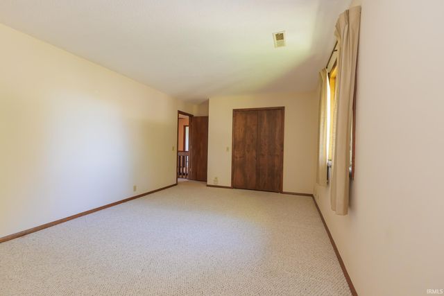 3909 W Thornburg Drive, Muncie, IN 47304