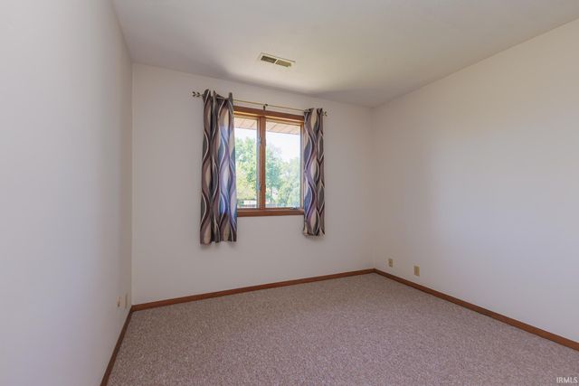 3909 W Thornburg Drive, Muncie, IN 47304