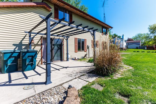 3909 W Thornburg Drive, Muncie, IN 47304