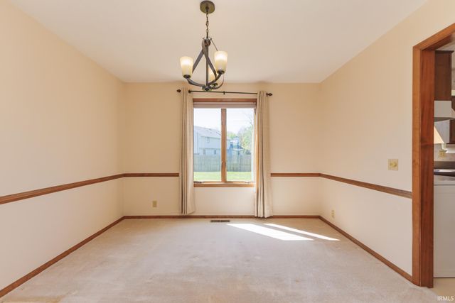 3909 W Thornburg Drive, Muncie, IN 47304