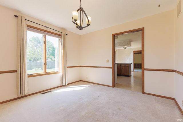 3909 W Thornburg Drive, Muncie, IN 47304