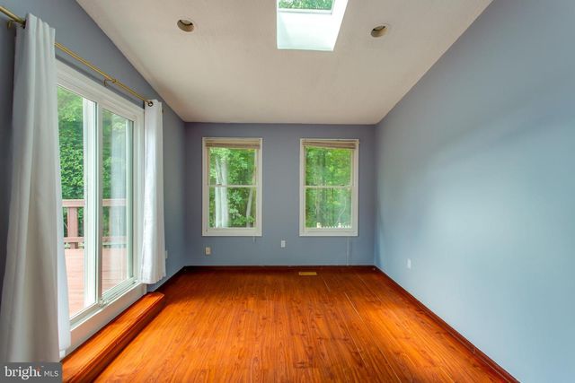 21 FERGUSON CT, Sterling, VA 20165