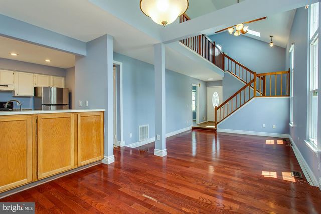 21 FERGUSON CT, Sterling, VA 20165