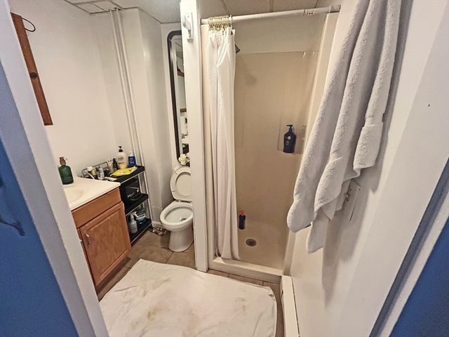 3 Chelsea St, Worcester, MA 01610