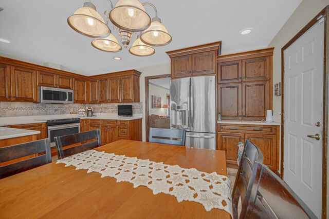 130 Wheatridge Road, Valparaiso, IN 46385