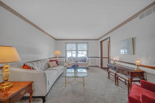 130 Wheatridge Road, Valparaiso, IN 46385