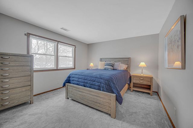 130 Wheatridge Road, Valparaiso, IN 46385