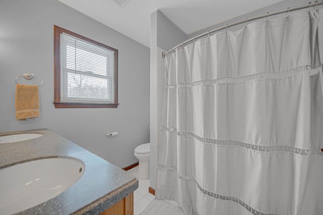 130 Wheatridge Road, Valparaiso, IN 46385