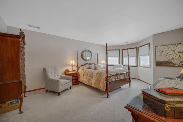 130 Wheatridge Road, Valparaiso, IN 46385