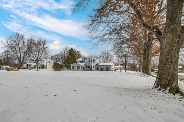 130 Wheatridge Road, Valparaiso, IN 46385