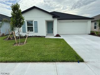17313 Cantu CT, North Fort Myers, FL 33917