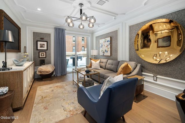 19 Washington Street APT 264, Saratoga Springs, NY 12866