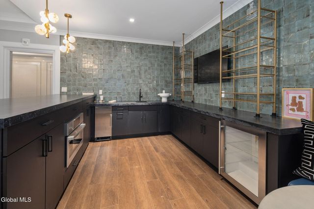 19 Washington Street APT 264, Saratoga Springs, NY 12866