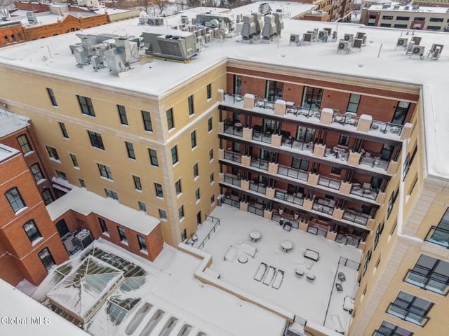 19 Washington Street APT 264, Saratoga Springs, NY 12866