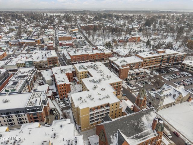 19 Washington Street APT 264, Saratoga Springs, NY 12866