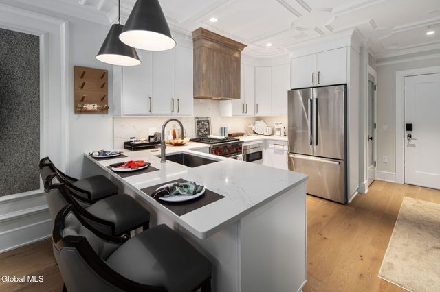 19 Washington Street APT 264, Saratoga Springs, NY 12866